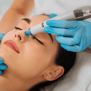 Lire la suite à propos de l’article Hydrafacial : en quoi consiste ce soin et à qui s’adresse-t-il ?
